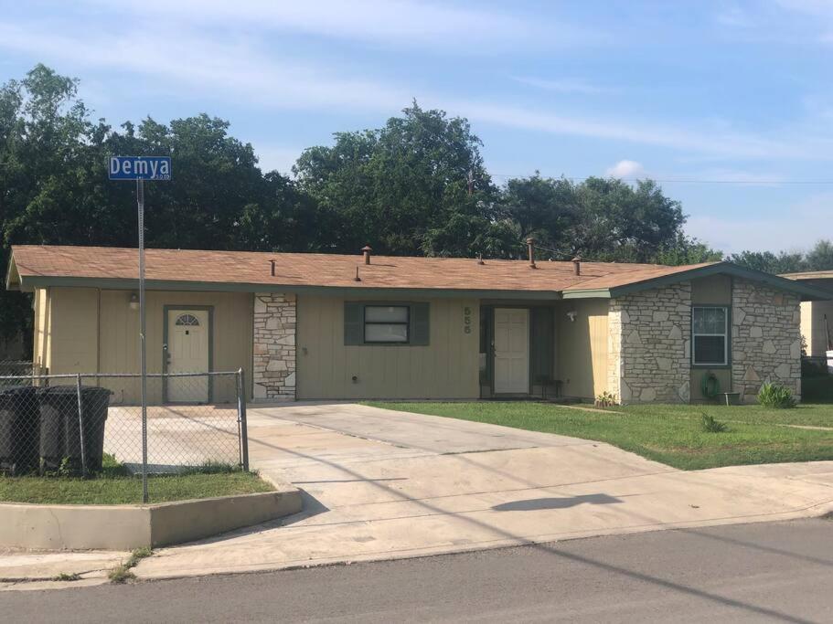 A Smaller Piece Of Heaven, Near By Lackland Afb San Antonio Eksteriør bilde